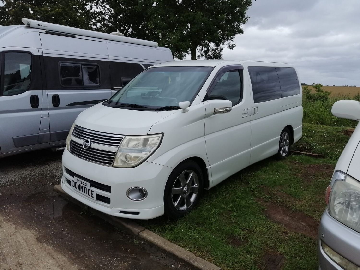 Nissan Elgrand, (2009)  Campervan